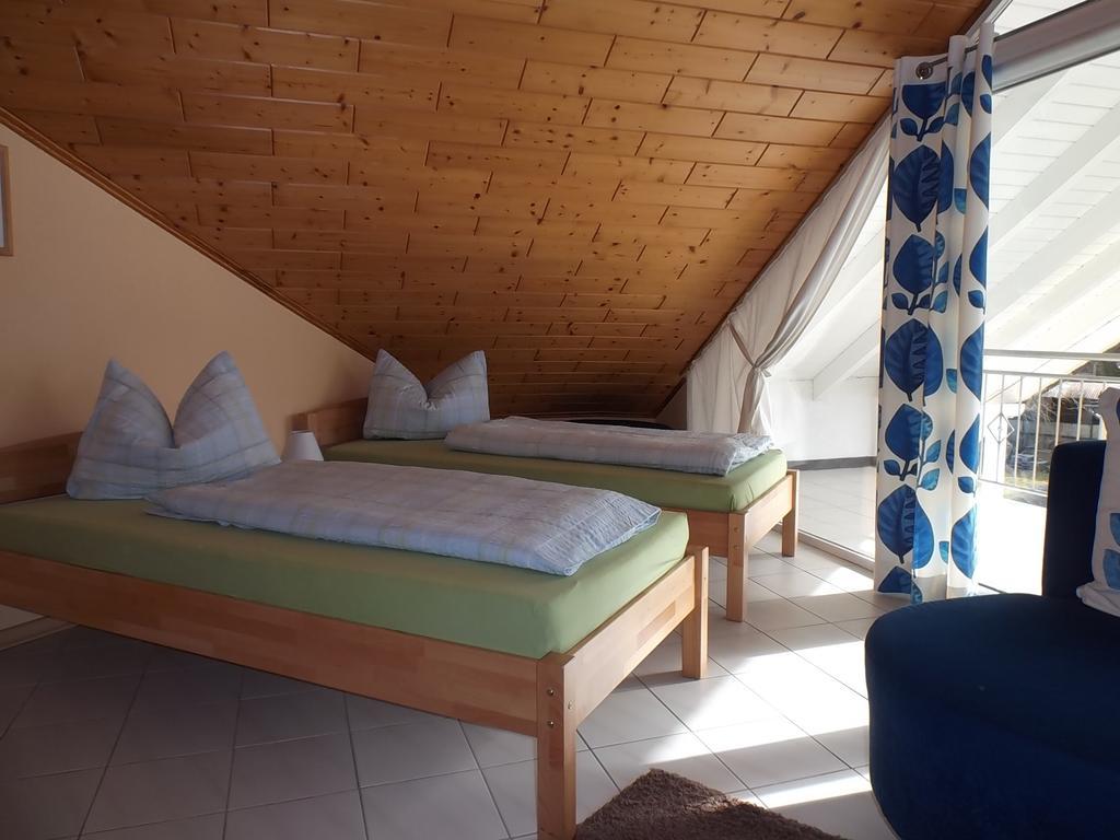 Ferienwohnung Schmitz Anschau Szoba fotó