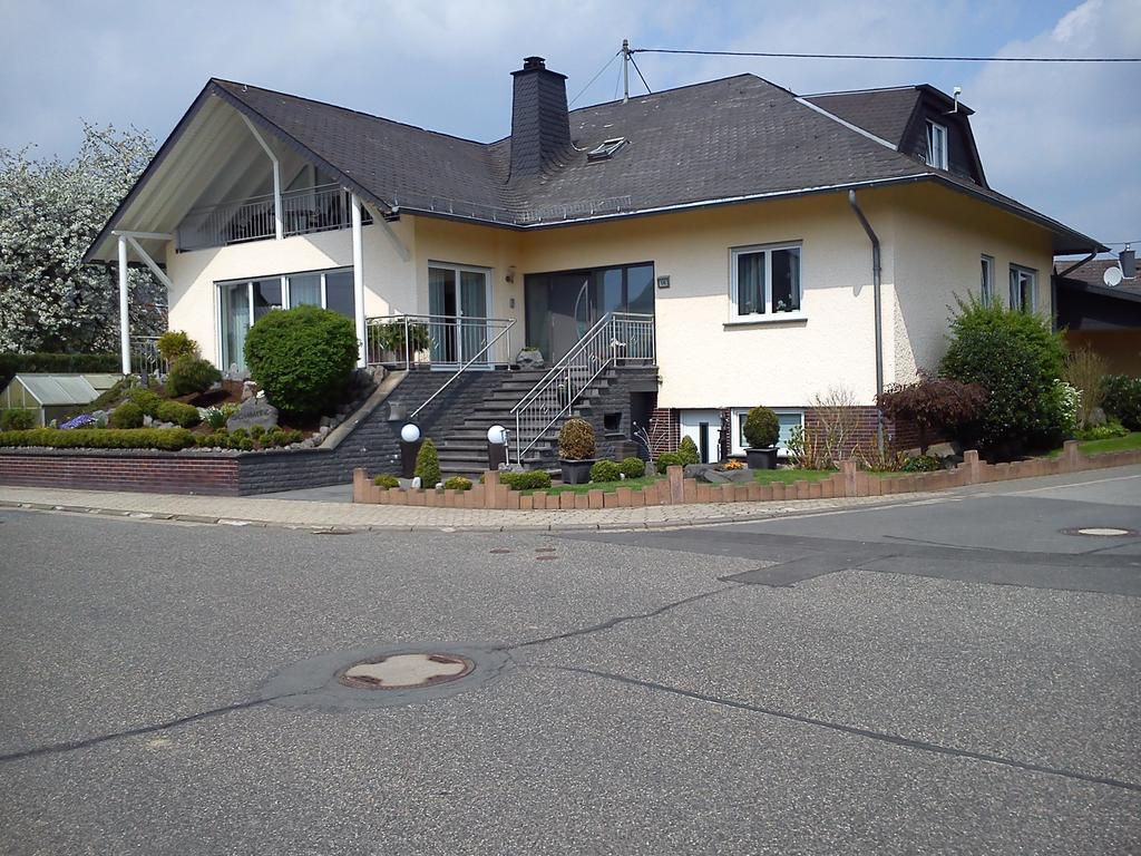 Ferienwohnung Schmitz Anschau Szoba fotó